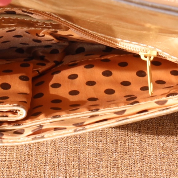 UE vegan leather clutch - Picture 3 of 8